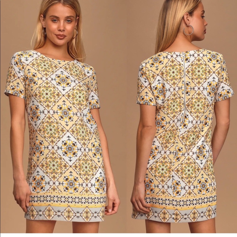 Lulu’s Dandy Lion Yellow Print Shift Dress size S